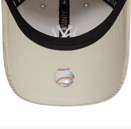 New Era Women's 9Twenty New York Yankees Cord Adjustable Cap - Cream