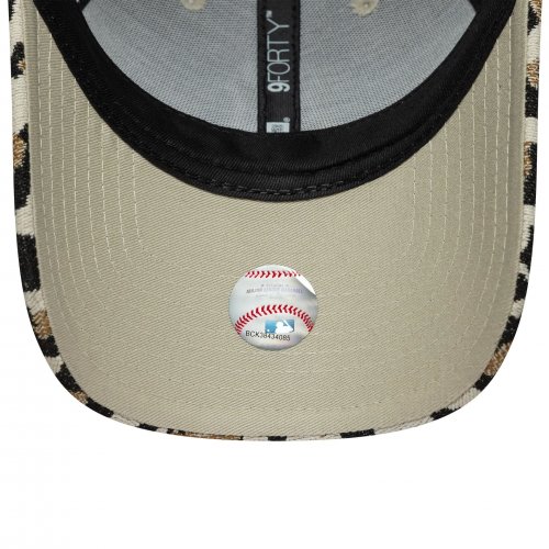 New Era Women's 9Forty New York Yankees MLB Leopard Midi Cap - Light Beige